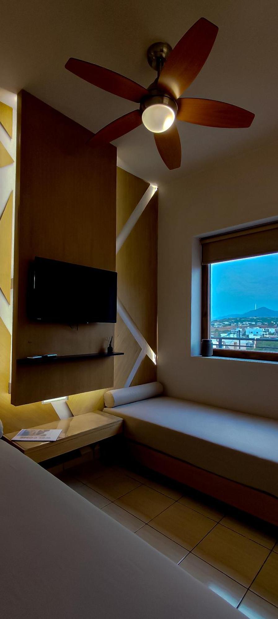 Niki Apartments Makrýgialos Exteriér fotografie